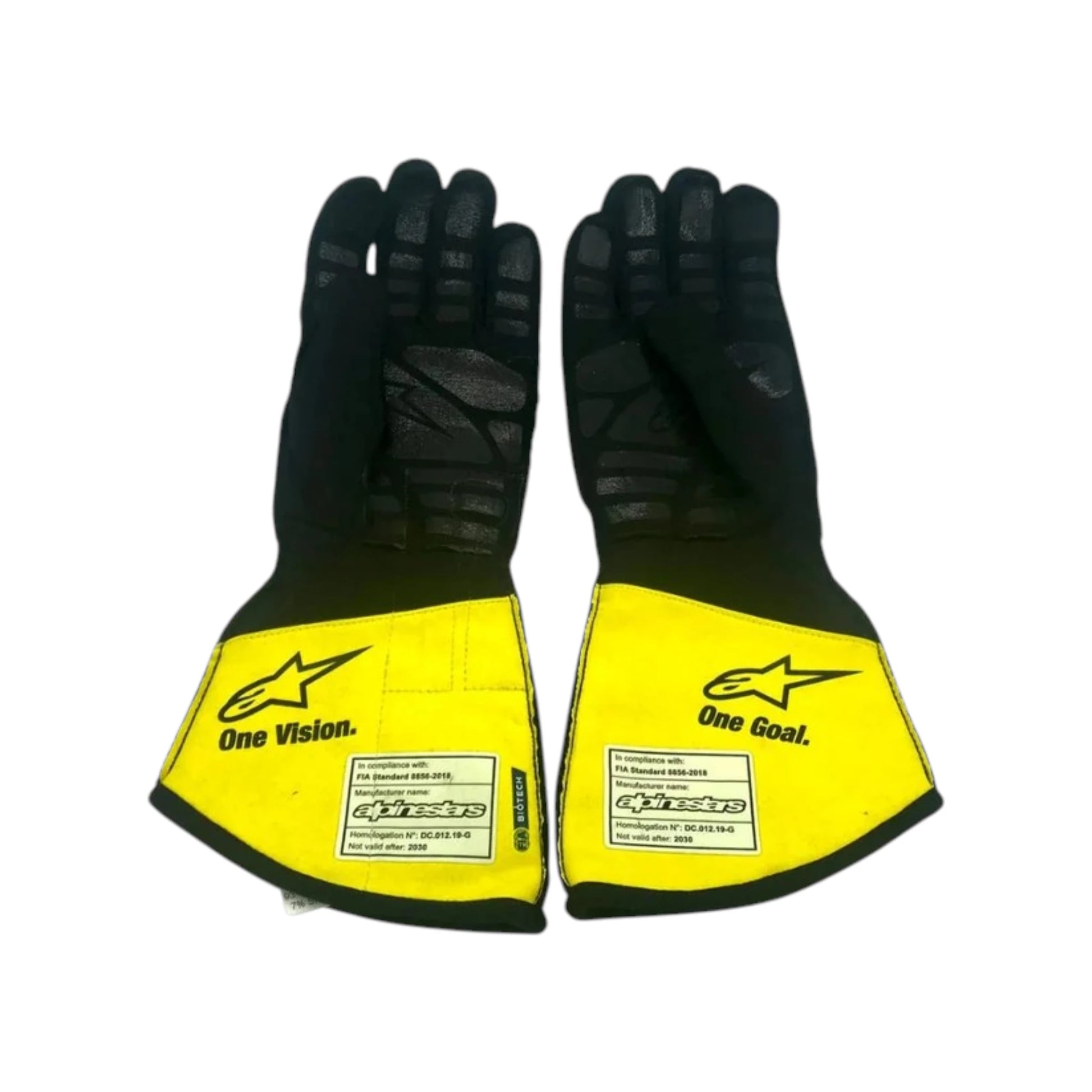 Daniel Ricciardo 2020 Renault F1 Racing Gloves in black and yellow with Renault sponsor logos and premium motorsport detailing