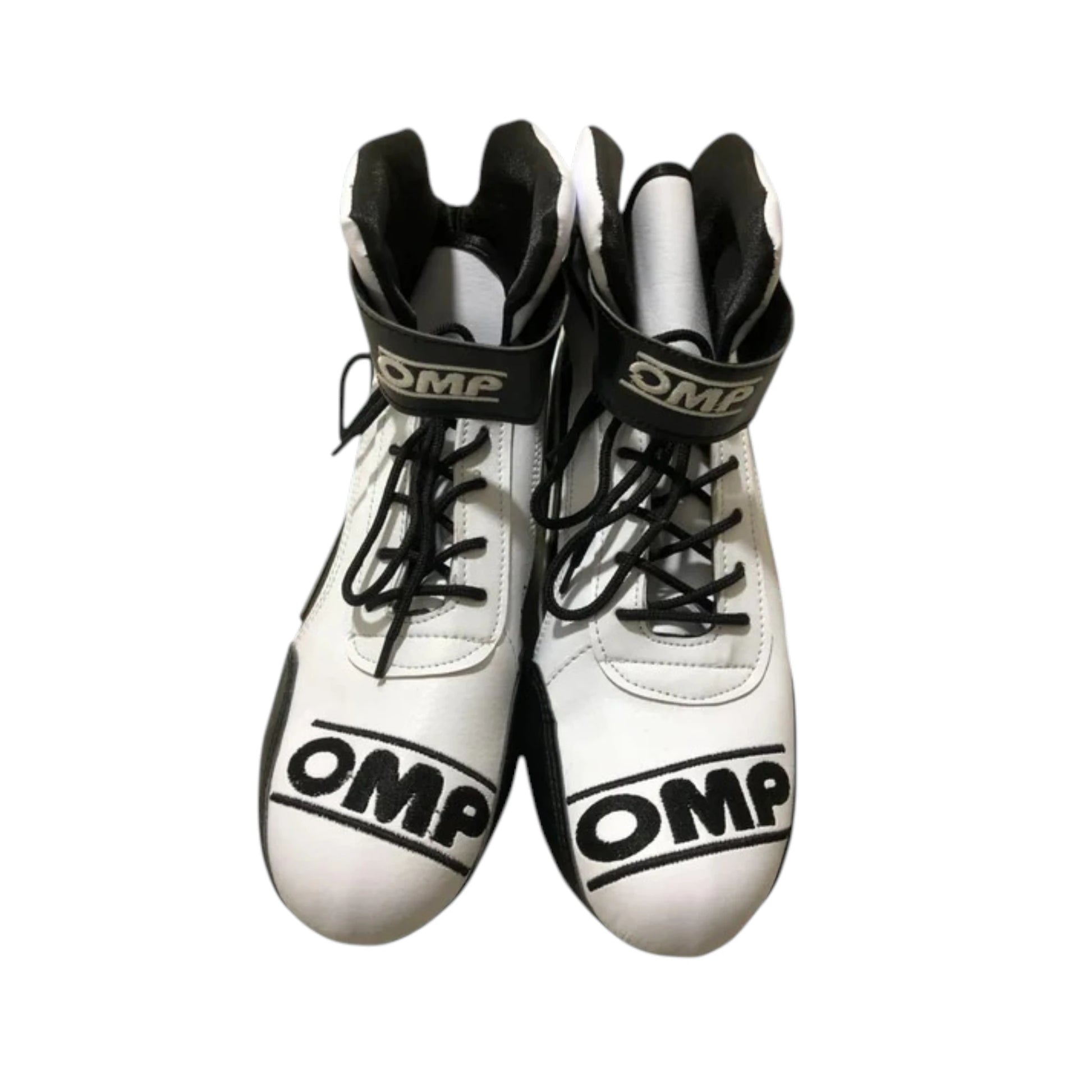 Sonny Hayes APXGP OMP F1 racing shoes featuring white and black APXGP OMP styling with motorsport detailing